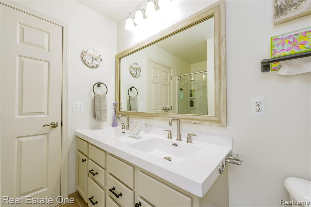 442 Ridgewood Drive S, Ortonville, MI 48462 — Photo 20