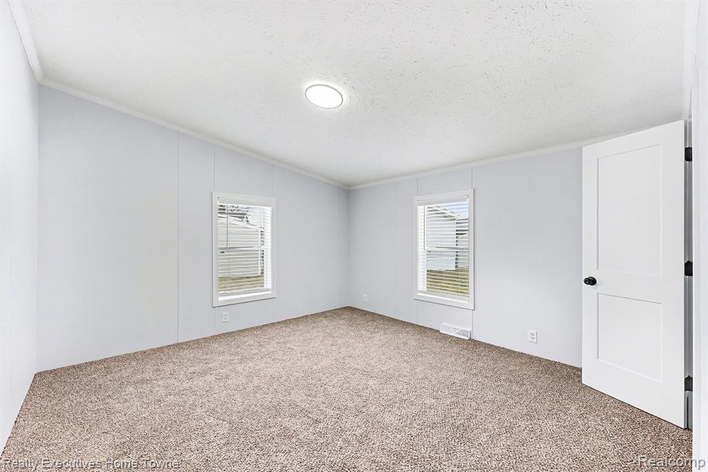 59227 Lewis Ln, New Haven, MI 48048 — Photo 24