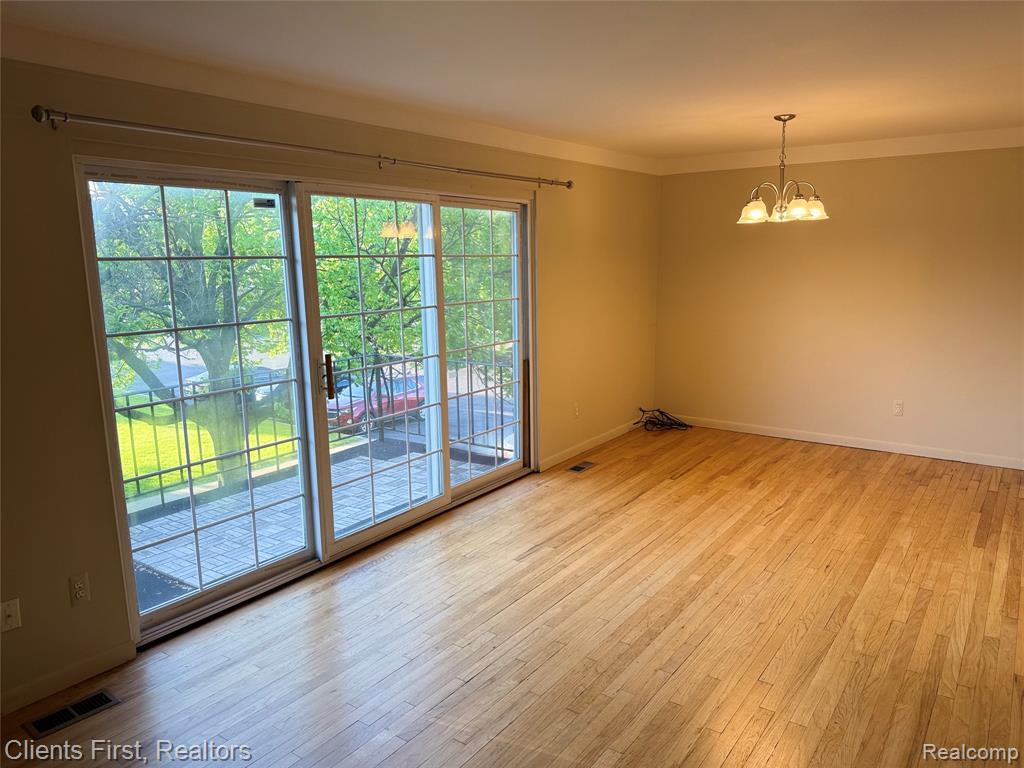 426 Fox Hills Drive N, 8, Bloomfield Hills, MI 48304 — Photo 4