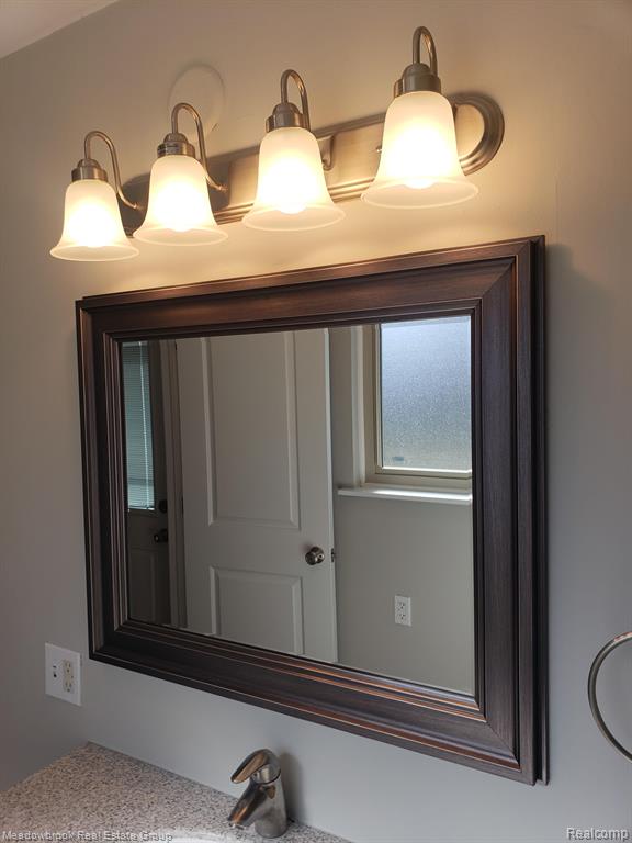 730 HIGHLANDER Street, Lake Orion, MI 48362 — Photo 19