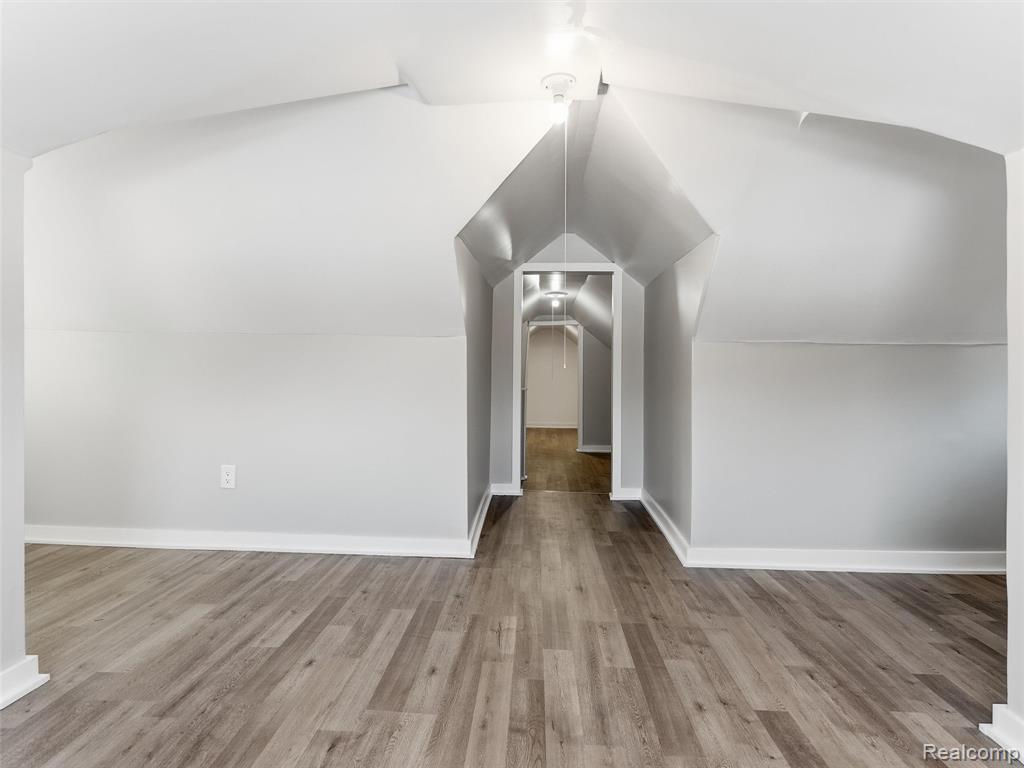 23449 Carlisle Avenue, Hazel Park, MI 48030 — Photo 28