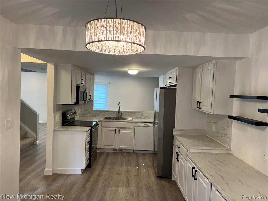 5658 DRAKE HOLLOW Drive E, West Bloomfield, MI — Photo 5