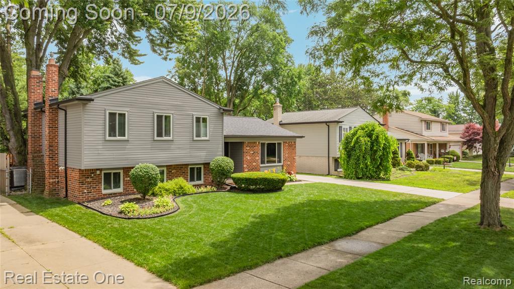 42118 Villanova Drive, Sterling Heights, MI 48313 — Photo 8