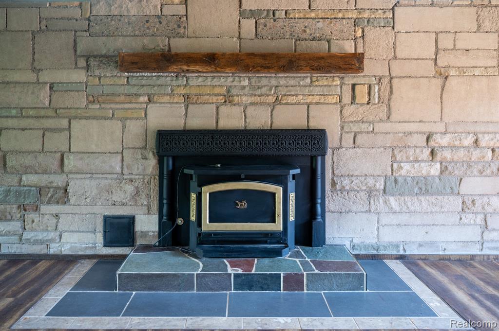 375 Lamothe Drive, Waterford, MI 48327 — Photo 12