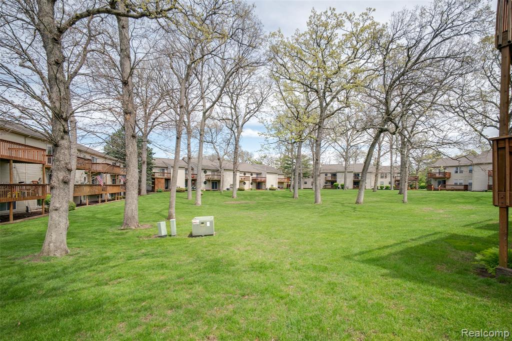 5026 Harbor Oak Drive, Waterford, MI 48329 — Photo 5