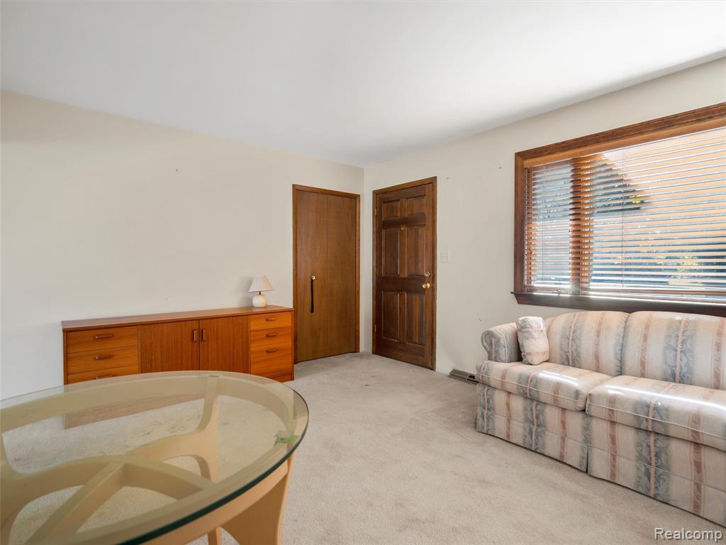920 Grace Avenue, Rochester Hills, MI 48307 — Photo 15