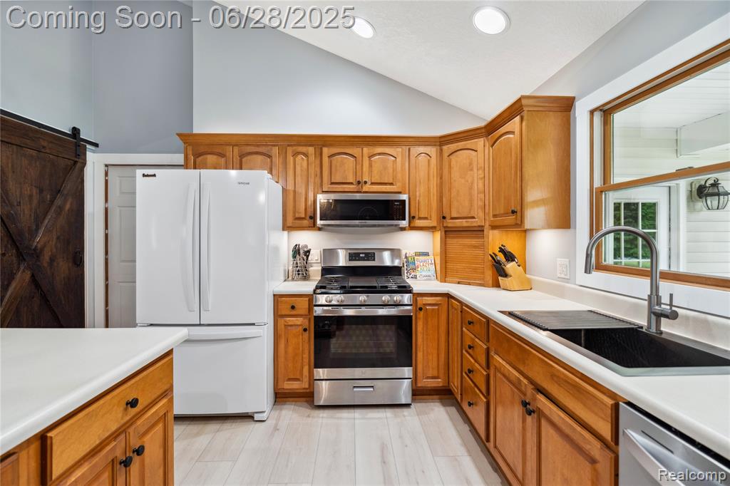 11852 Rathbun Road, Birch Run, MI 48415 — Photo 9