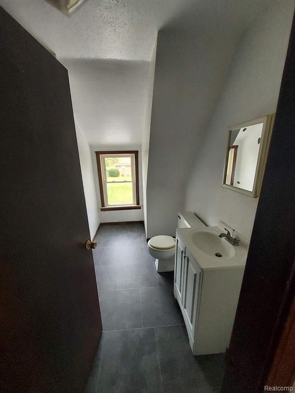 568 W CENTER Road, Essexville, MI 48732 — Photo 9