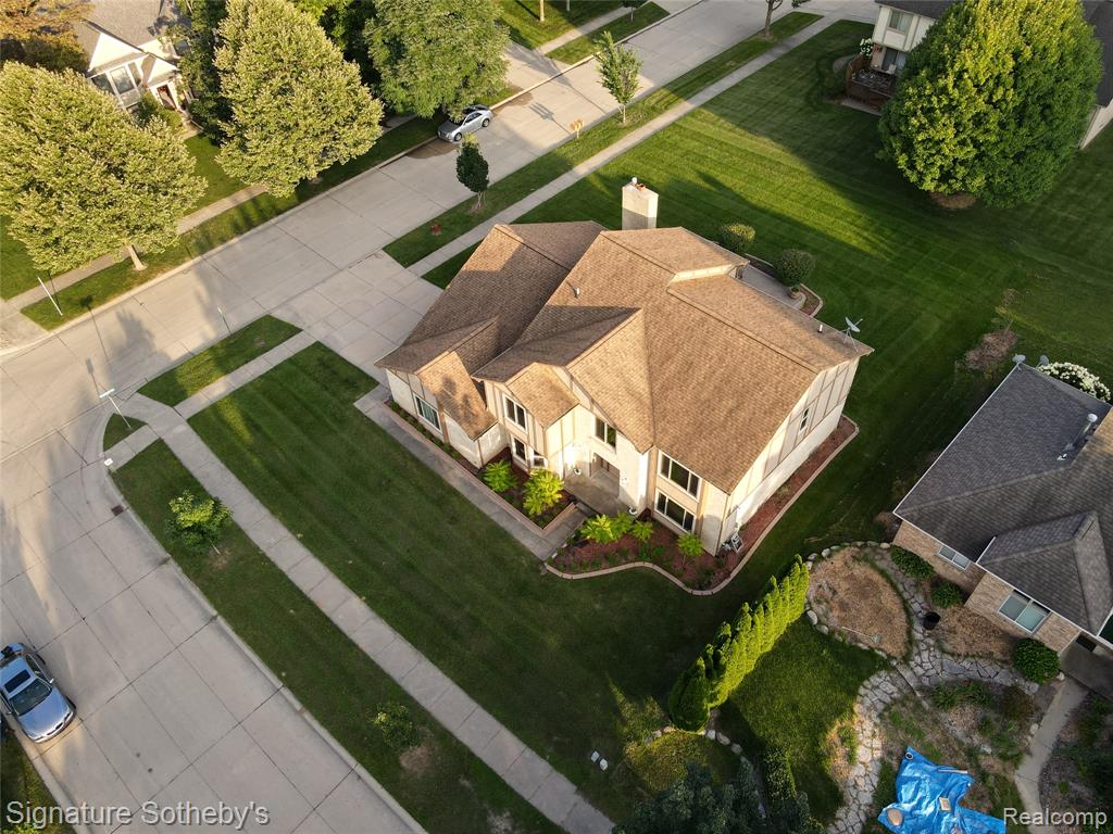 6710 WESTPOINTE Drive, Troy, MI 48085 — Photo 3