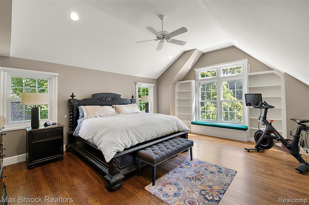 537 Pleasant Street, Birmingham, MI 48009 — Photo 18