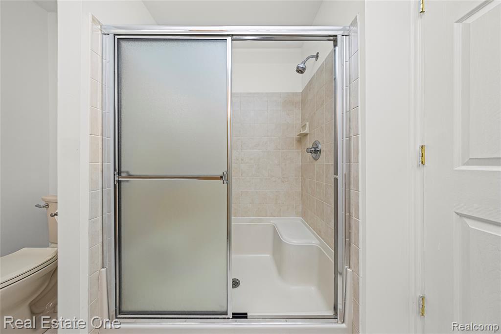 23102 Alexa, Walled Lake, MI 48390 — Photo 14