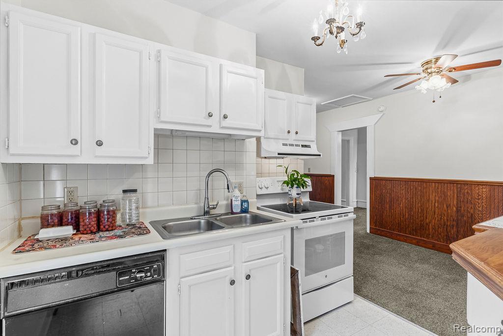 327 Reid Road, Grand Blanc, MI 48439 — Photo 48