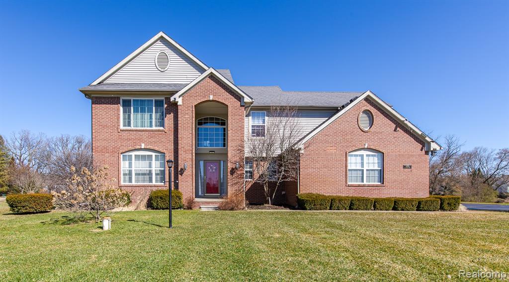 4930 Fox Chase Drive, White Lake, MI 48383 — Photo 46