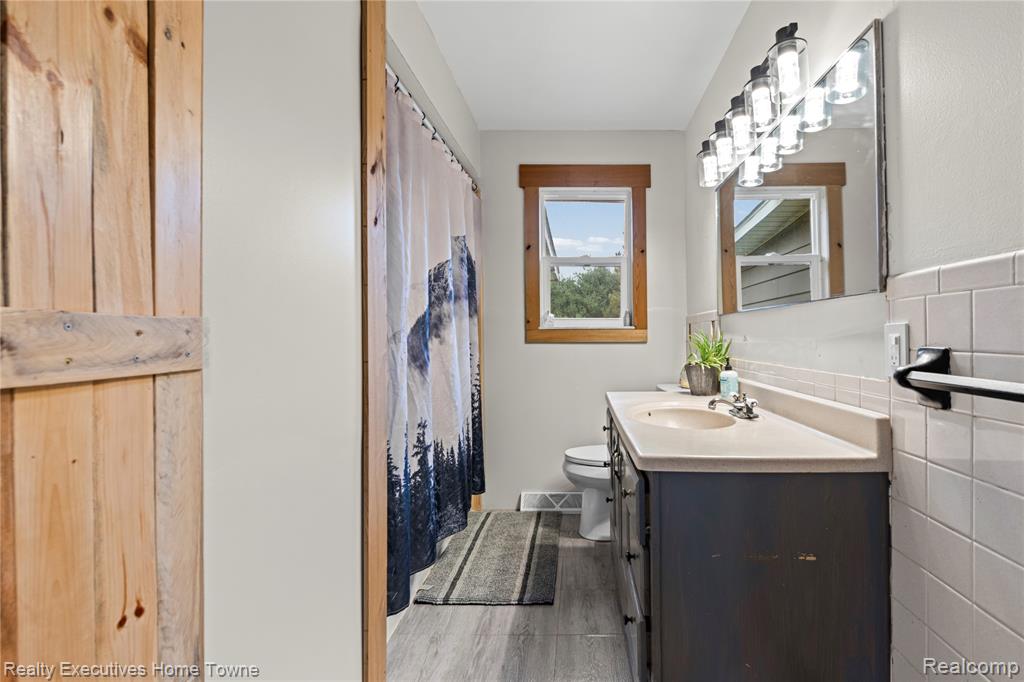 12429 Mt Morris Road, Columbiaville, MI 48421 — Photo 14