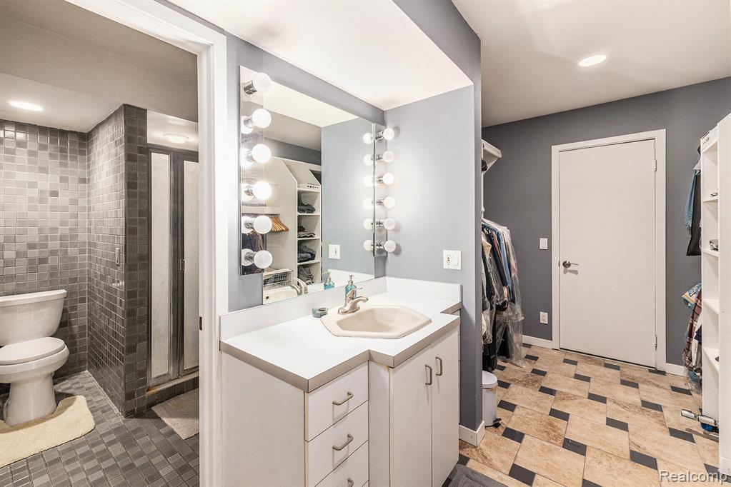 5130 Whitlow Court, Commerce Twp, MI 48382 — Photo 16