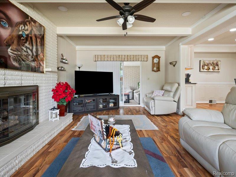 8382 Fairfax Drive, Sterling Heights, MI 48312 — Photo 28