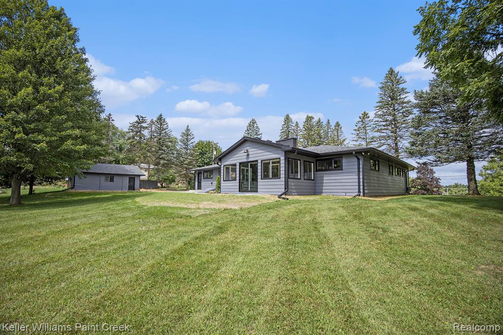 931 Rochester Road, Leonard, MI 48367 — Photo 23