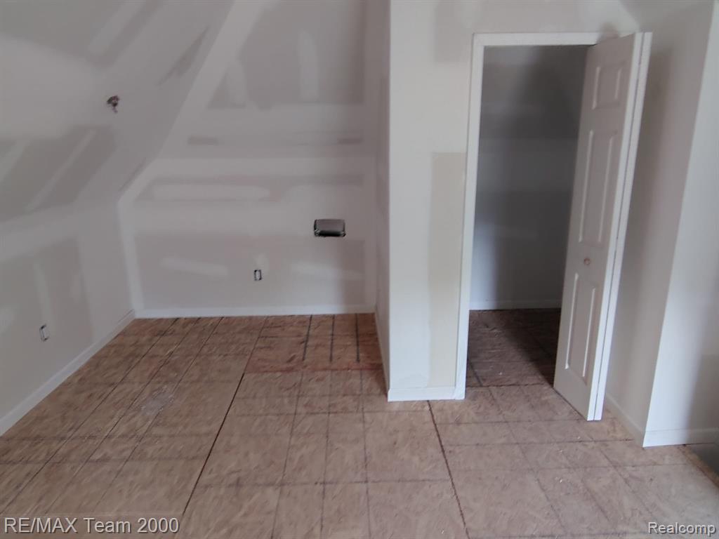 2492 Townsend Street, Detroit, MI 48214 — Photo 10