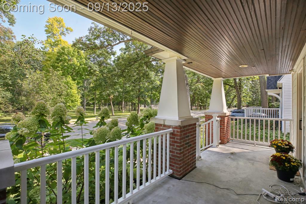 811 Maxwell Avenue, Royal Oak, MI 48067 — Photo 6