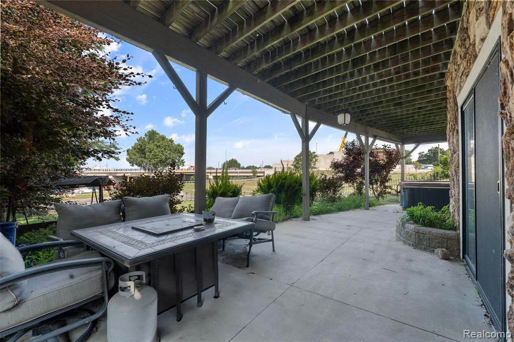 1907 Riverside Drive, Port Huron, MI 48060 — Photo 37