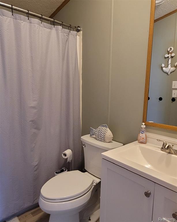 2201 Schnmeid, Six Lakes, MI 48886 — Photo 26