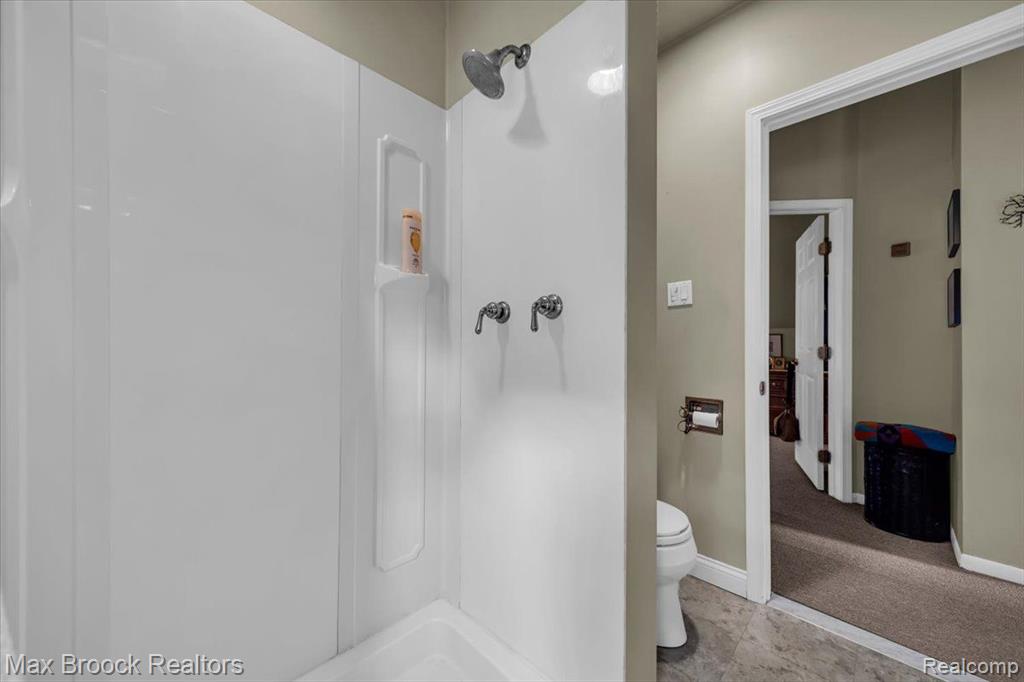 710 HARTLAND Drive, Troy, MI 48083 — Photo 23