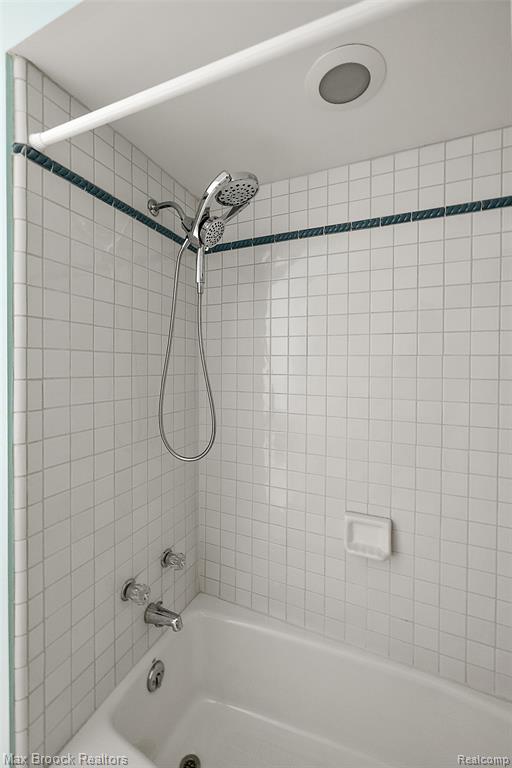 3673 York Court, Bloomfield Hills, MI 48301 — Photo 18