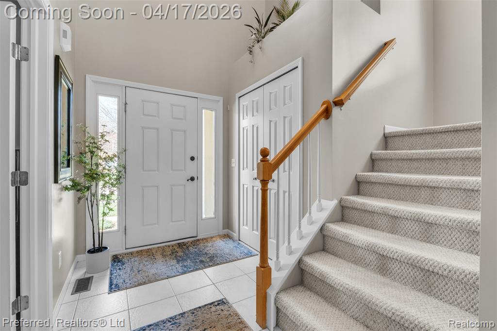 8560 Vista Court, Westland, MI — Photo 5