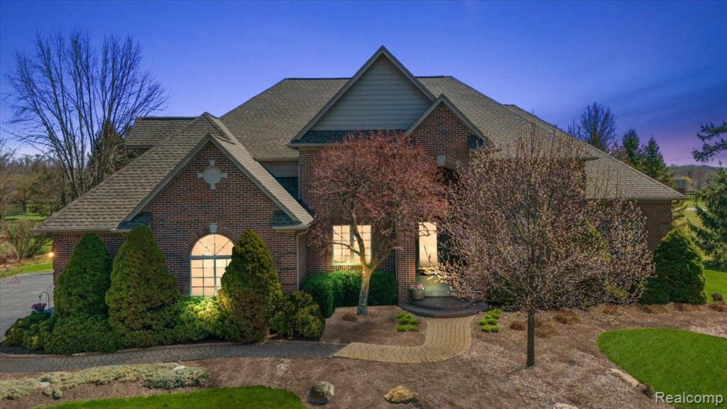 8449 S SHORE Drive, Clarkston, MI 48348 — Photo 2