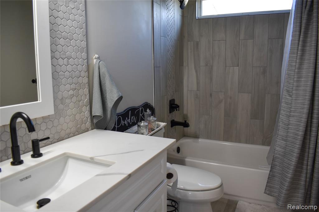 4380 Dale Drive, Highland, MI — Photo 15