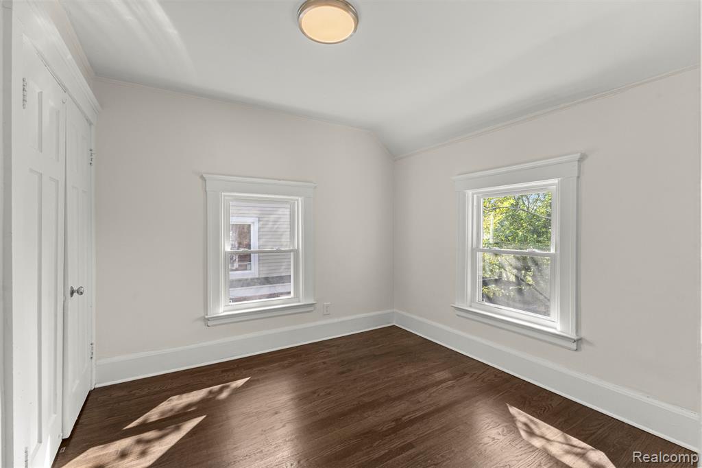 929 Lawrence Street, Detroit, MI 48202 — Photo 23
