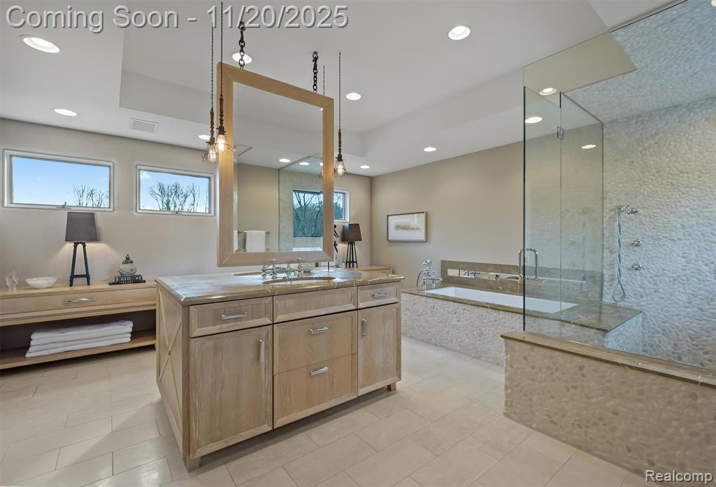 5764 Bloomfield Glens Road, West Bloomfield, MI — Photo 20