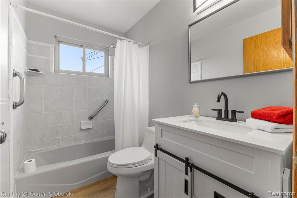 7011 Helen Street, Garden City, MI — Photo 5