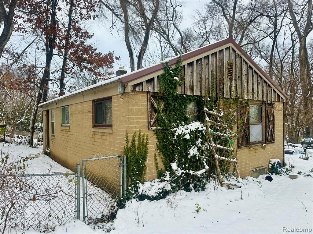 8092 Halfway Drive, Brighton, MI 48116 — Photo 12