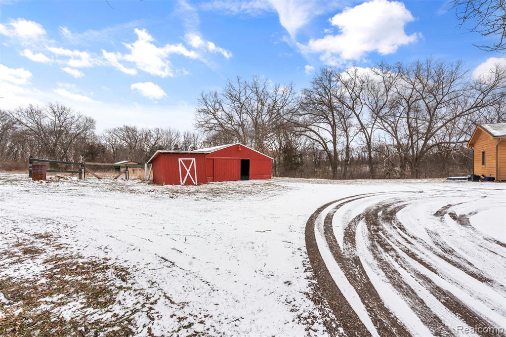 9130 Bayfield Lane, Brighton, MI 48116 — Photo 32