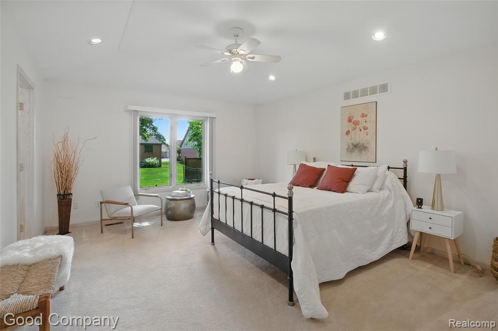 51414 Pinewood Drive, Macomb, MI 48042 — Photo 30