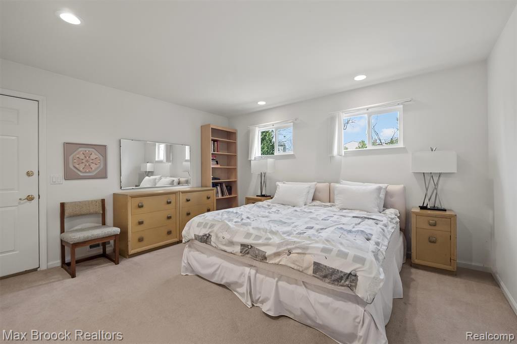 6540 Alderley Way, West Bloomfield, MI — Photo 30
