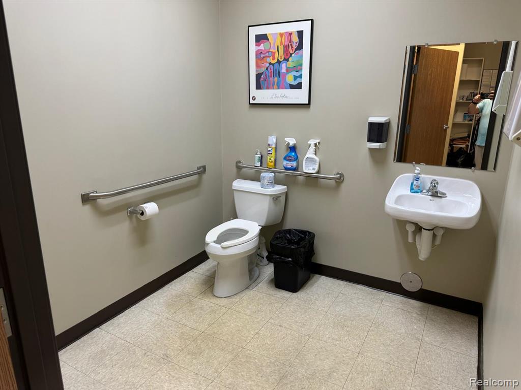 6307 SCHAEFER, Dearborn, MI 48126 — Photo 10