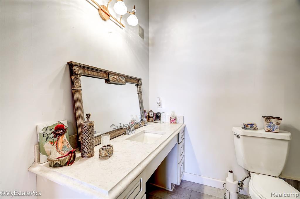 1807 PEBBLE CREEK Drive, Canton, MI 48188 — Photo 37