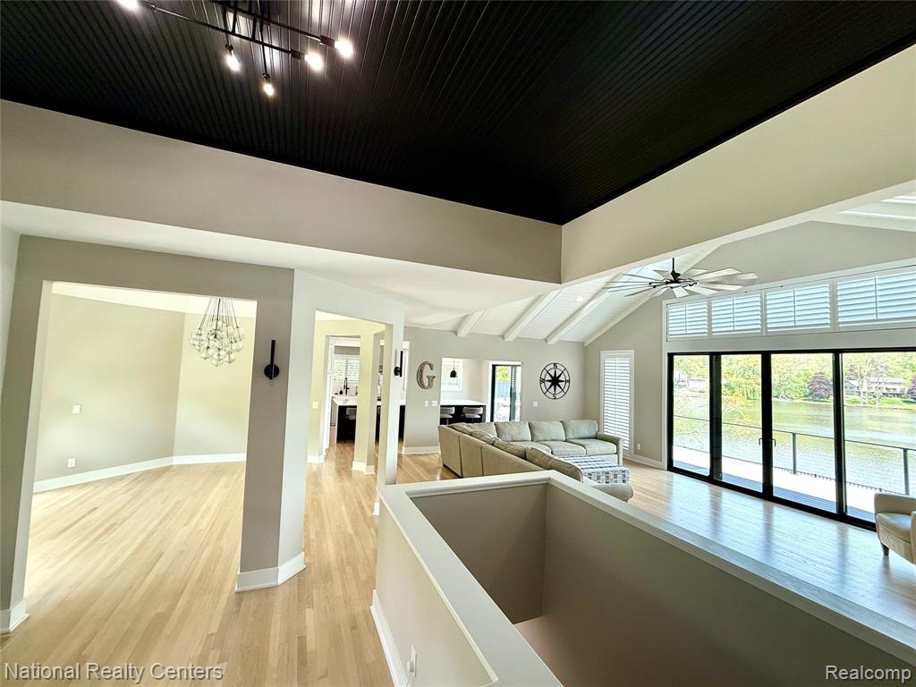 7050 Lake Shannon Court, Fenton, MI 48430 — Photo 16