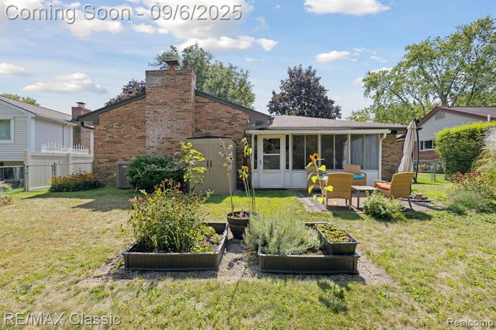 806 Abbey Lane, Milford, MI 48381 — Photo 33