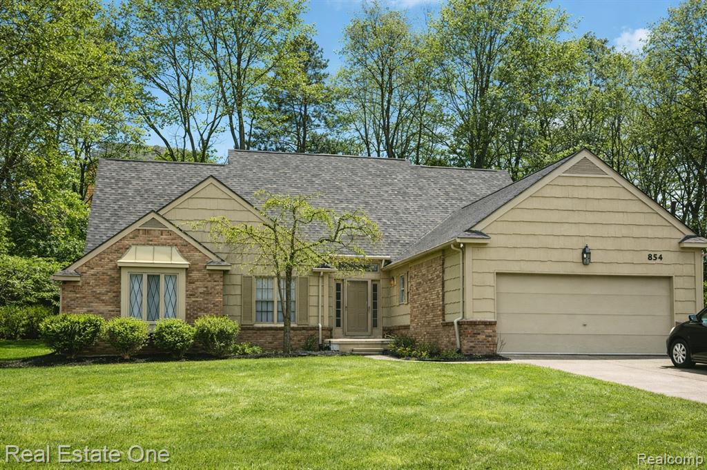 854 River Bend Drive, Rochester Hills, MI 48307 — front exterior