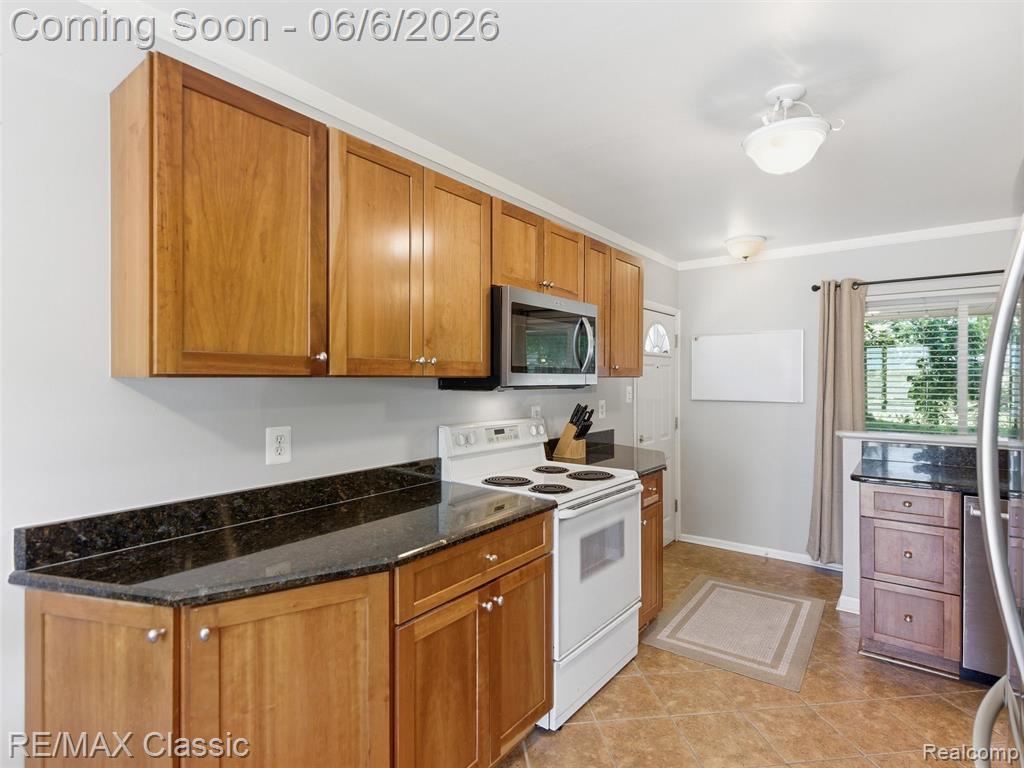 41020 Greenbriar Lane, Plymouth, MI 48170 — Photo 15