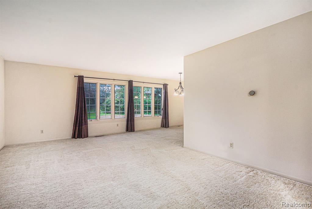 444 Boutell Drive, Grand Blanc, MI 48439 — Photo 8