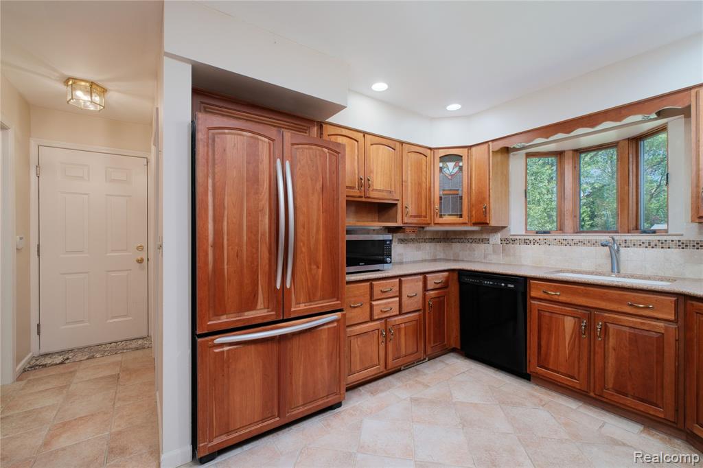 11050 Wealthy Lane, Romeo, MI 48065 — Photo 17