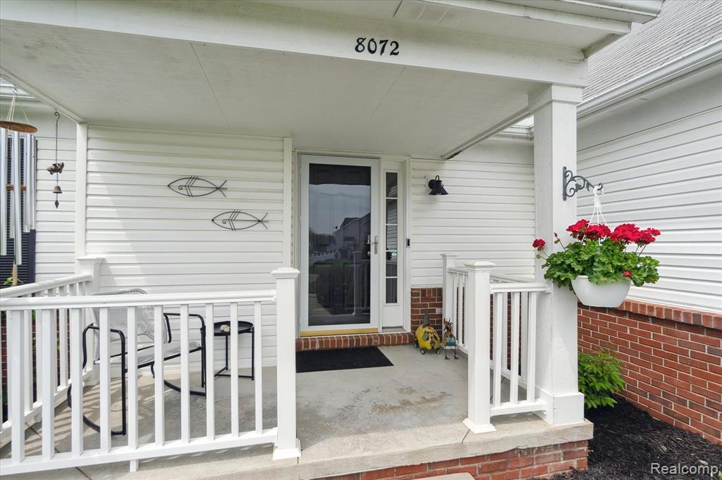 8072 LARK Lane, Grand Blanc, MI 48439 — Photo 5