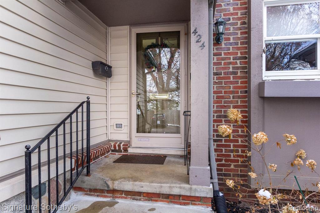 424 Oak Run Court, 11, Royal Oak, MI 48073 — Photo 5