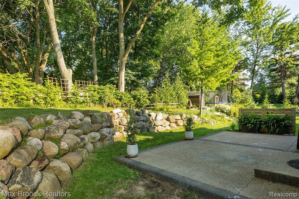 3685 Sunset Boulevard, Orchard Lake Village, MI 48324 — Photo 45