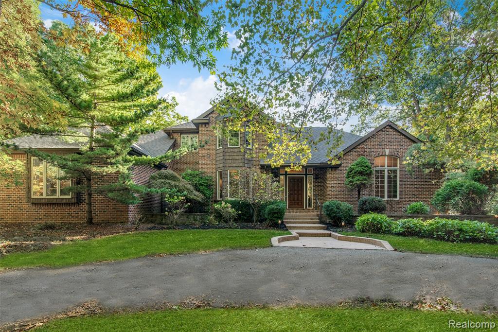 5090 Stone Oak Drive, Jackson, MI 49201 — Photo 2