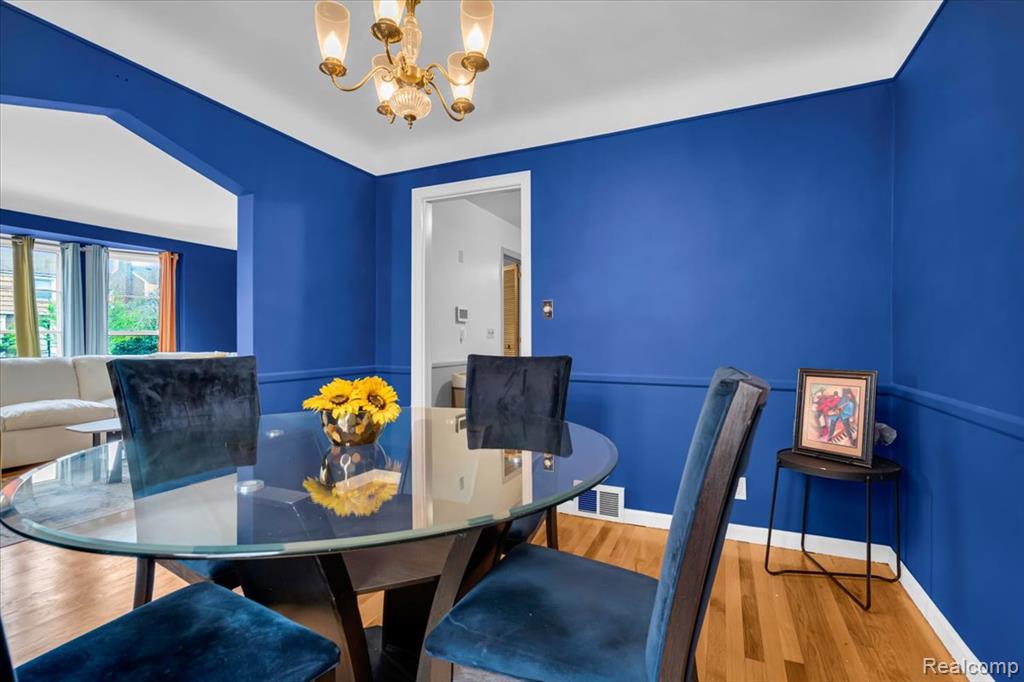 4995 Hillcrest Street, Grosse Pointe, MI 48236 — Photo 14